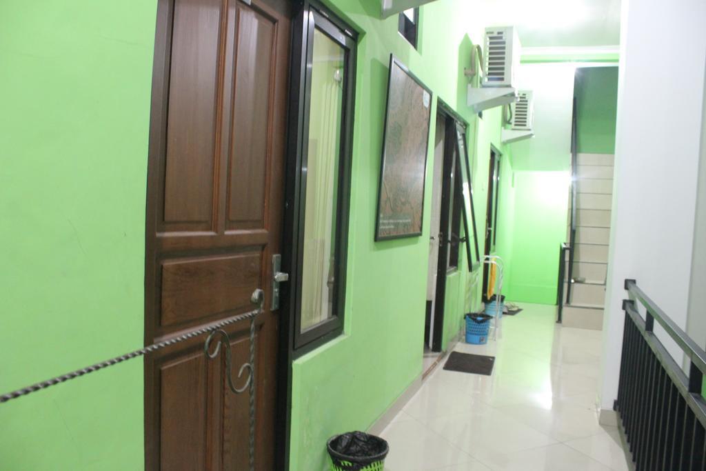 The Greenhouse Hotel ยอกยาการ์ตา ภายนอก รูปภาพ